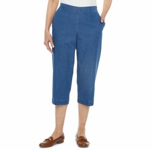 NWT Alfred Dunner Denim Capris 12 petite